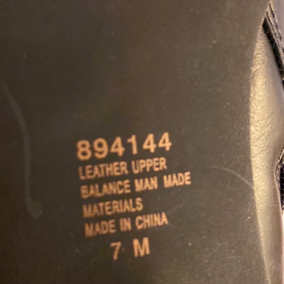 NIB pair of A. J. Valenti leather ankle booties - Picture 8 of 9